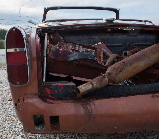 rusty car, abandoned car, old car